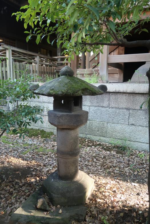 八坂神社石造燈籠