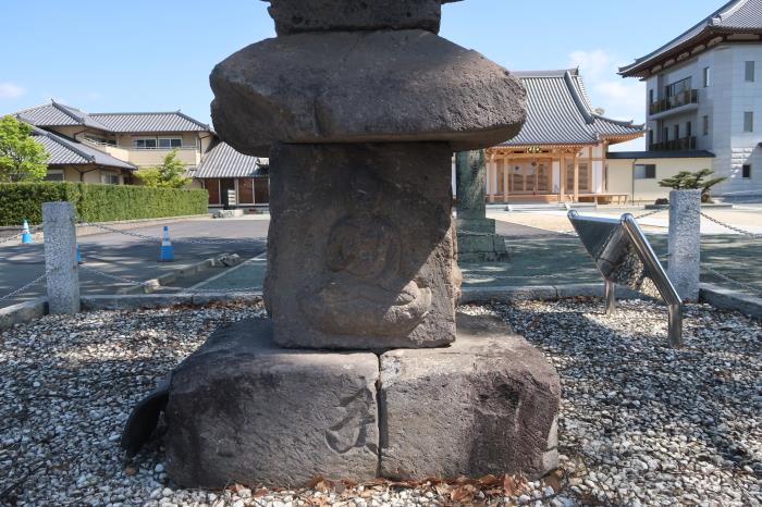 坂東寺の石造五重塔