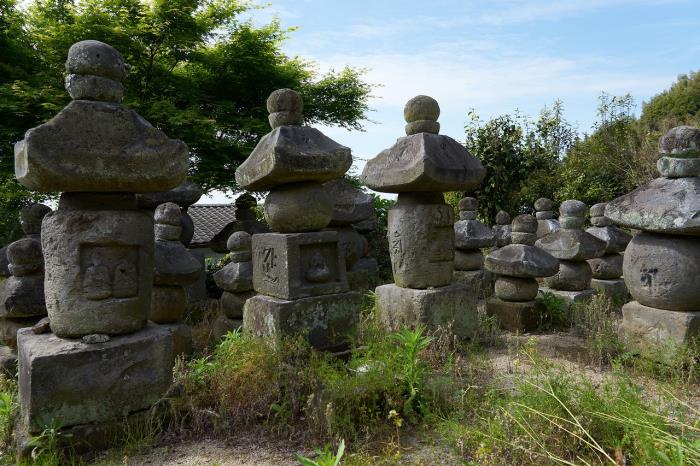 今山普光寺ならびに定林寺石塔群