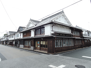 居蔵造の町並み・商家町八女市八女福島伝統的建造物群保存地区